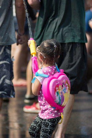 CHIANGMAI, THAILAND - APRIL 13: Foreigners and Thai people enjoy splashing water together in songkran festival on April 13, 2015in Chiangmai, Thailand.のeditorial素材
