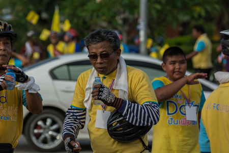 Ko Smui Surat thani, THAILAND, December 11-2015 : This event is "Bike for dad " from Thailand. Bike for dad event show respected to king and make Thailand's cyclists ride along the city road.のeditorial素材