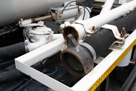 Coupling with an adapter connecting the tank, the capacity of truck and the hose