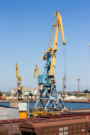 tall crane working in portのeditorial素材