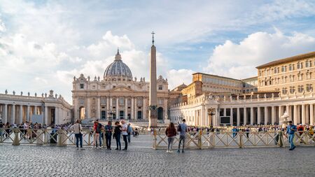 Vatican, Italy - 28 October 2019 St. Peter's square in front of St. Peter's Basilica. Tourists walking in Vaticanのeditorial素材