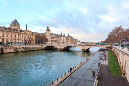 Paris, France 17 January 2019 - Museum of Modern Art in Paris. View from water river Siena. Travel.のeditorial素材