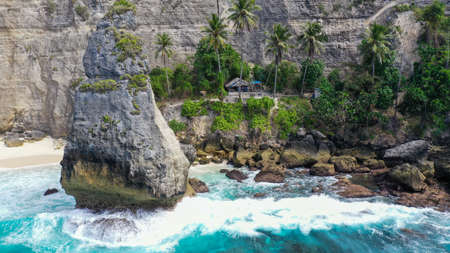 Spectacular view to the Diamond beach at the Indonesian island Nusa Penidaの写真素材