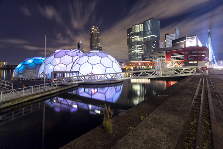 NightShot Rijnkade Rotterdam city center with a view on Southbankのeditorial素材