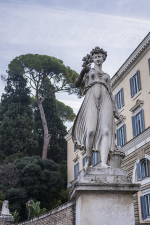 Italy, Rome, Piazza del Popolo, 13/12/2015, It is a morning of December to the Piazza del Popolo and there is still a few people around on the streetsのeditorial素材