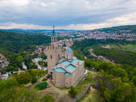 An aerial view of Veliko Tarnovo reveals a Bulgarian city rich in history and culture, with its beautiful buildings, streets, and picturesque hills.の写真素材