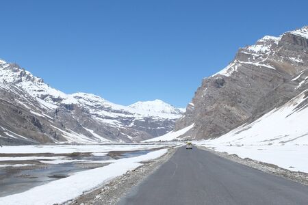 route to the northの写真素材