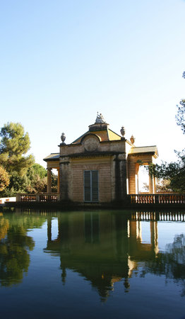 Little house of the pond of Horta s Labyrinth, Barcelonaのeditorial素材