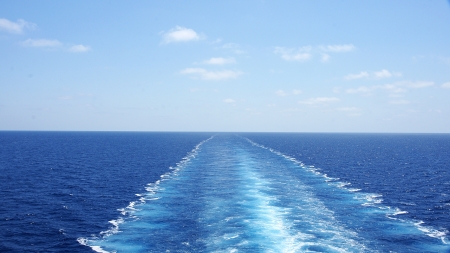 Stela of a ship in the seaの写真素材