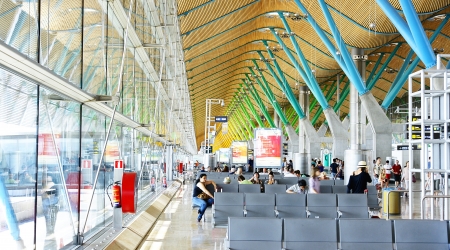 Interior hall of the airport Madrid Barajas Terminal 4のeditorial素材