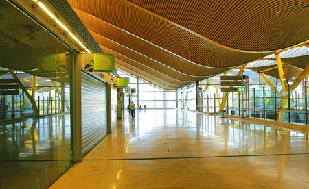 Interior hall of the airport Madrid Barajas Terminal 4のeditorial素材