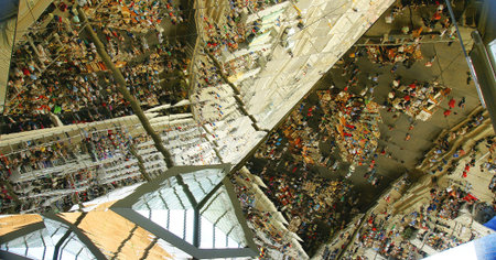 Reflection in the ceiling of the New Encantes Barcelona