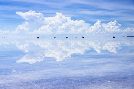 Mirror Lake Salar de Uyuni Salt Lake viewsの写真素材