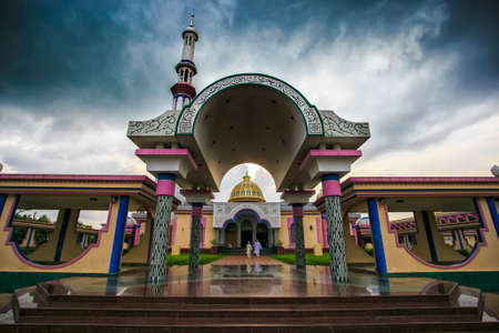 Mosque Sunset Golden light sky Evening Prayingのeditorial素材