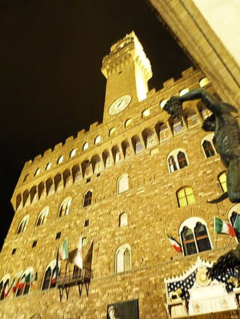 Palazzo Vecchio at night, Florence, Italyの写真素材