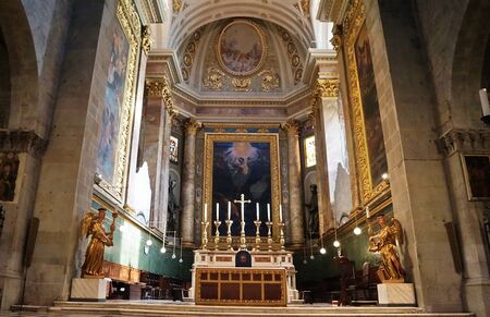 Interior of the Cathedral of Saint Zeno, Pistoia, Italyのeditorial素材