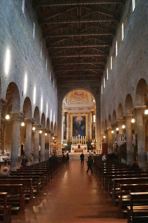 Interior of the Cathedral of Saint Zeno, Pistoia, Italyのeditorial素材