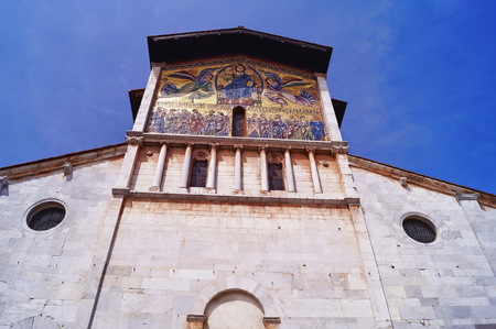 Facade of Basilica San Frediano, Lucca, Tuscany, Italyの写真素材