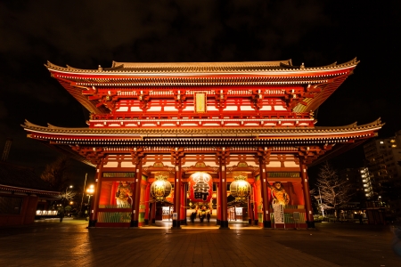 Hozo-mon Gate at Senso-ji Temple, Asakusa, Tokyo, Japanのeditorial素材