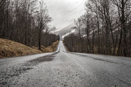 stunningly beautiful winter view of the Norwegian roadの写真素材