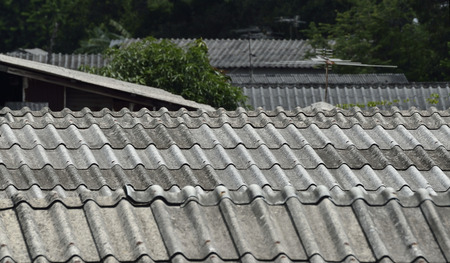 SELECTIVE FOCUS TO ZINC METAL ROOF IN NATURE DAY LIGHTの写真素材
