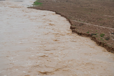 Torrential rains, flooded gullies and overflows on the roads