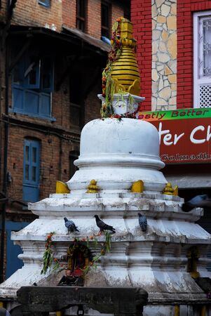 pigeon on sculptureの写真素材