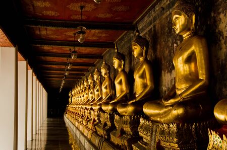 buddha status の写真素材