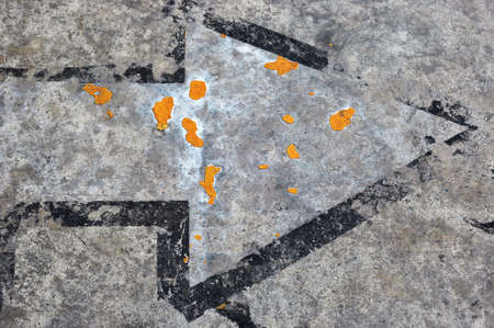 arrow sign