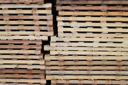 Rayong Thailand , January 23 - 2017 : wood pallet in factory area use for support material send to the customer in Thailandのeditorial素材