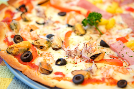 Pizza hawaiian Closeup shot.の写真素材