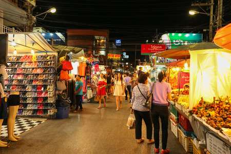 HUA HIN - MAY 25: Hua Hin Night Market famous place for a seafood dinner and buy Souvenir." during night time on May  25, 2015 in Hua hin, Thailand.のeditorial素材