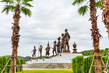 HUA HIN ,THAILAND-SEPTEMBER 20,2015 :Ratchapak Park and the statues of seven former Thai kings were constructed by the Royal Thai Army under royal permission from His Majesty King Bhumibol Adulyadejのeditorial素材
