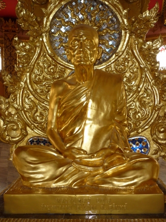 Clergy statue in tampleの写真素材