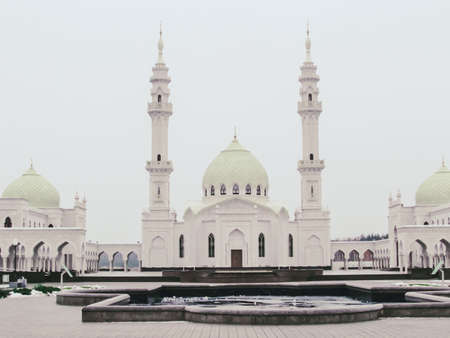 White Mosque in the city of Bulgar. Fountain in front of the mosque. Islamの写真素材