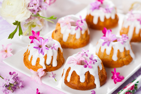 Mini Easter Fruit Cakes With Flower Decorationsの写真素材