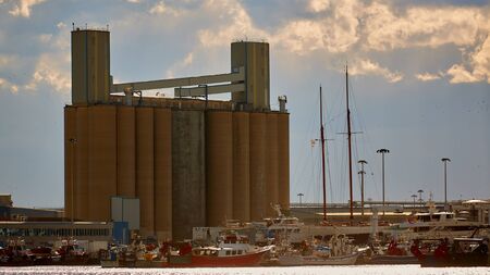 Tarragona, Spain - April 6, 2019: Many Yachts parked in Portのeditorial素材