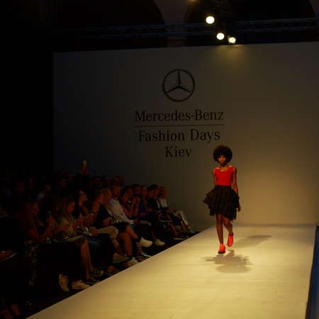 Fashion showのeditorial素材