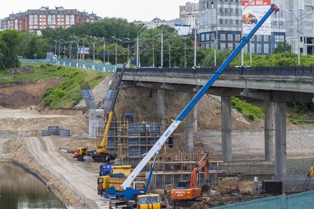 Construction of the bridge in the city of Cheboksary, Chuvash Republic, Russia. 06/05/2016のeditorial素材