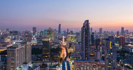 RATCHATHEWI, BANGKOK - OCTOBER 30, 2015: Cityscape around Ratchathewi district, Bangkok.のeditorial素材