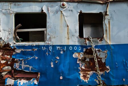 A wreckage of crashed or damaged train taken from train yard taken on sunny day, can be use for safety related communications
のeditorial素材