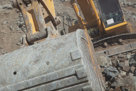 construction ator with shovel