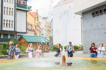 KARLOVY VARY, CZECH REPUBLIC - JUNE 12, 2017: geyser with mineral hot spring in Carlsbad czech republic, Karlovy Varyのeditorial素材