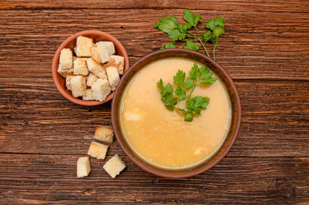 Pea soup with croutons.の写真素材