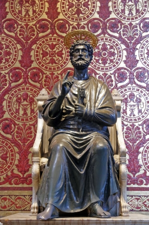 Ancient bronze statue of Saint Peter with heavens keys in Saint Peter Basilica, Vaticanのeditorial素材
