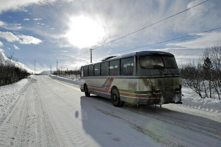Bus on a ice road in tundra
の写真素材