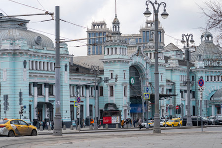 Moscow November 04, 2025, The square in front of the Belorussky railway Station in Moscow. High quality photoのeditorial素材