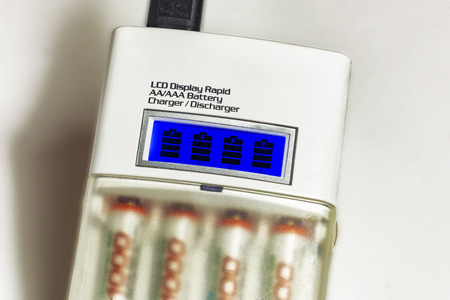 Battery charge indication on the LCD display of the charger