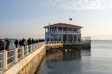 ISTANBUL - JAN 15: Moda Pier at KadÄ±koy district in Istanbul on January 15. 2023 in Turkeyのeditorial素材