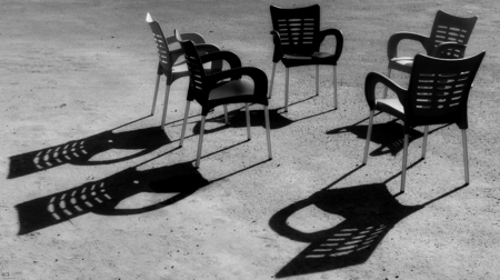 black and white image of summer sittingの写真素材